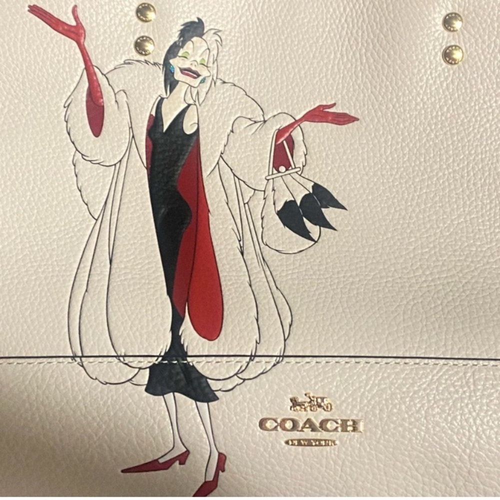 BNWT  COACH / Disney Limited Edition Criella Deville